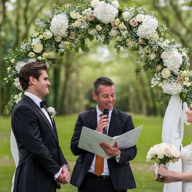 richard-wedding-celebrant-since-2016-wedding_ceremony_in_france11 richard-wedding-celebrant-since-2016-wedding_ceremony_in_france11