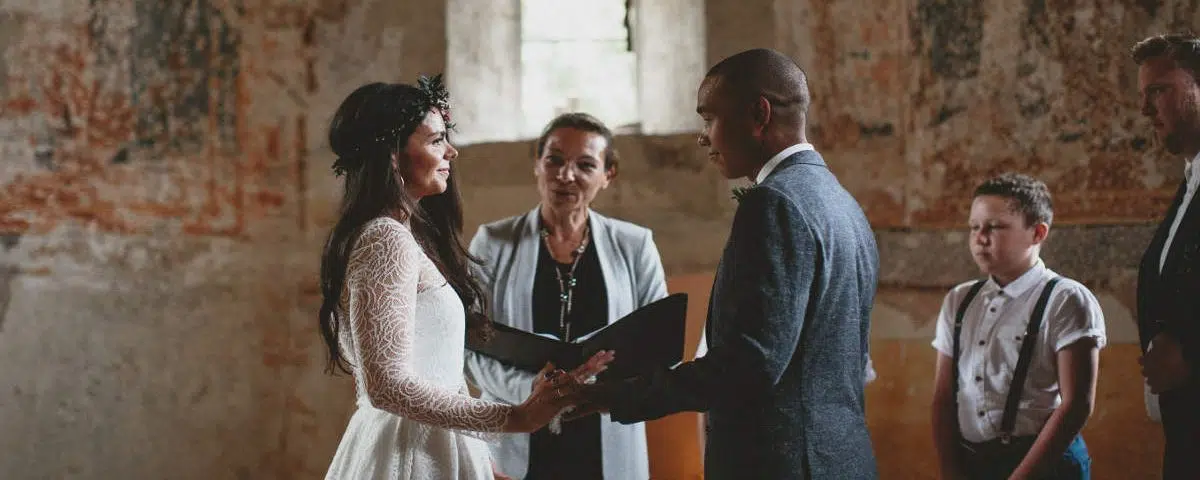 How much does a secular ceremonial officiant cost?