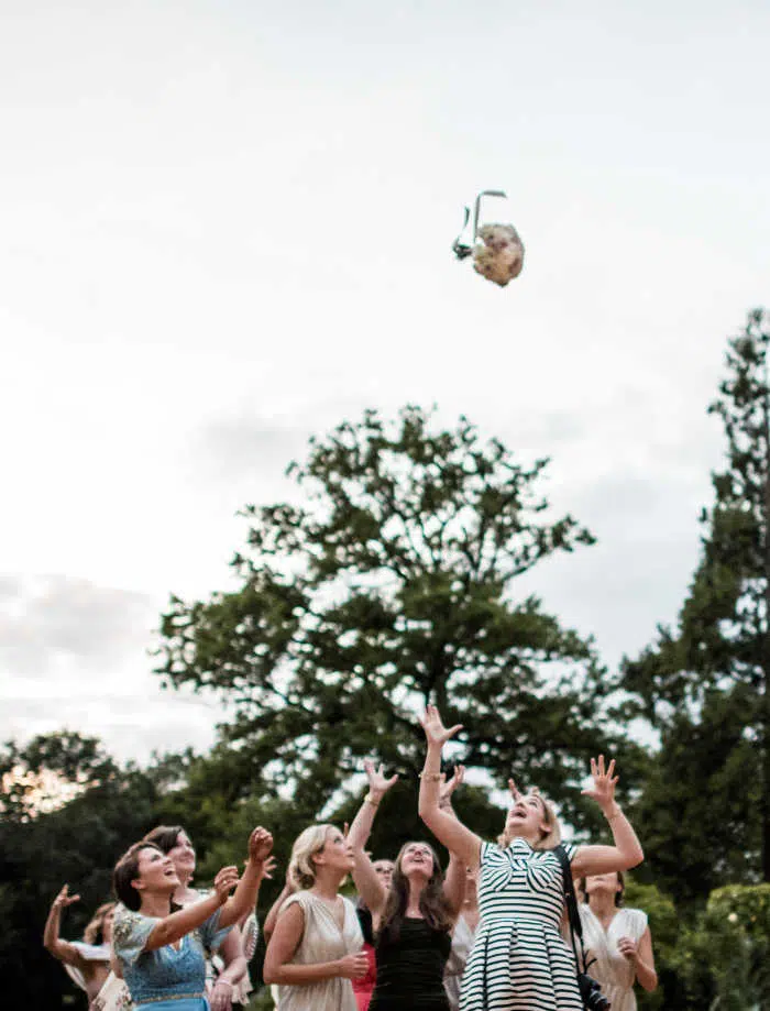 The bouquet toss is back in fashion